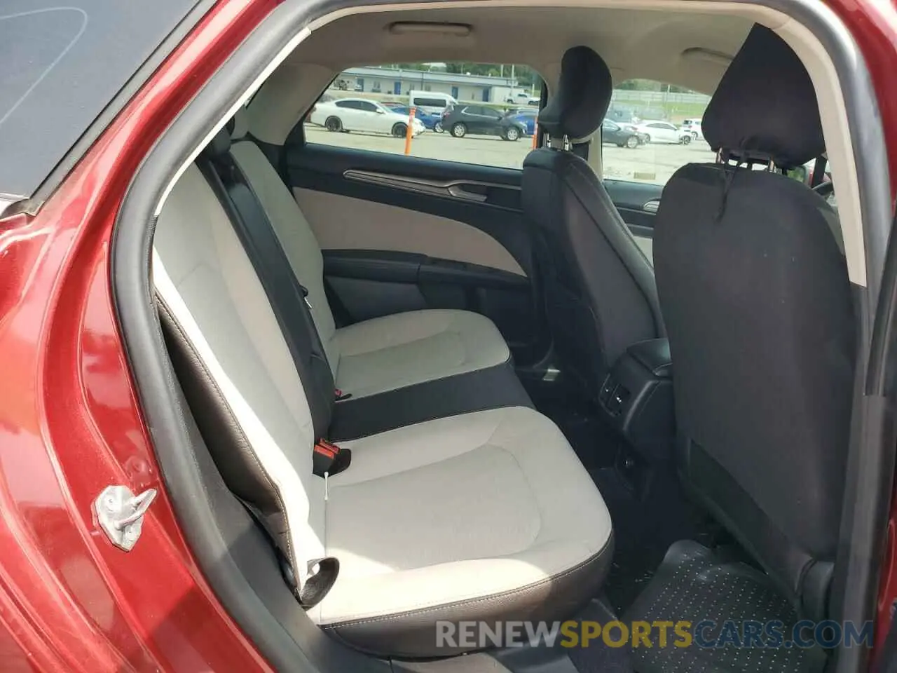 10 fotografías del automóvil dañado 3FA6P0HD9KR250813 FORD FUSION 2019