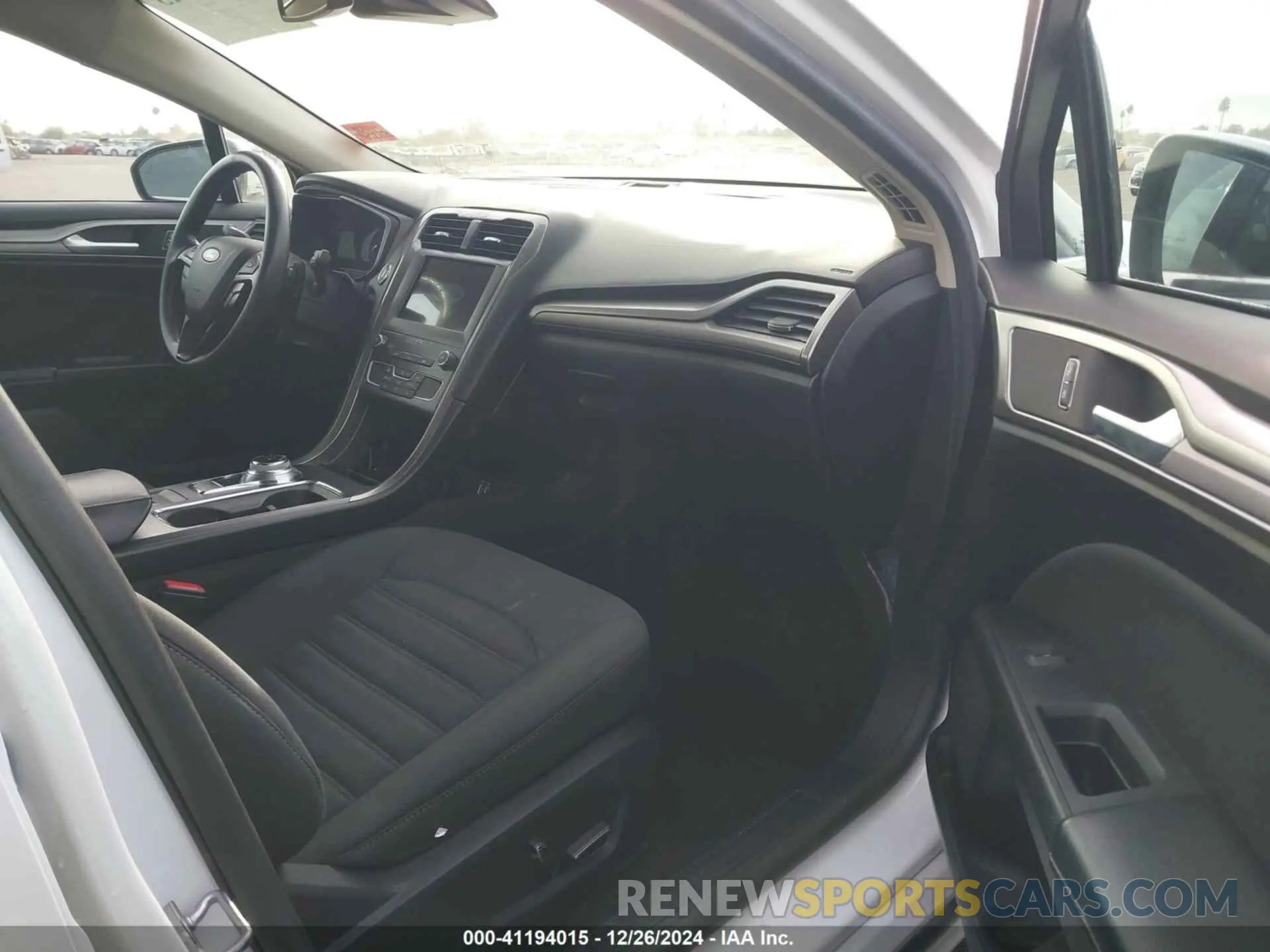 5 fotografías del automóvil dañado 3FA6P0HDXKR134925 FORD FUSION 2019