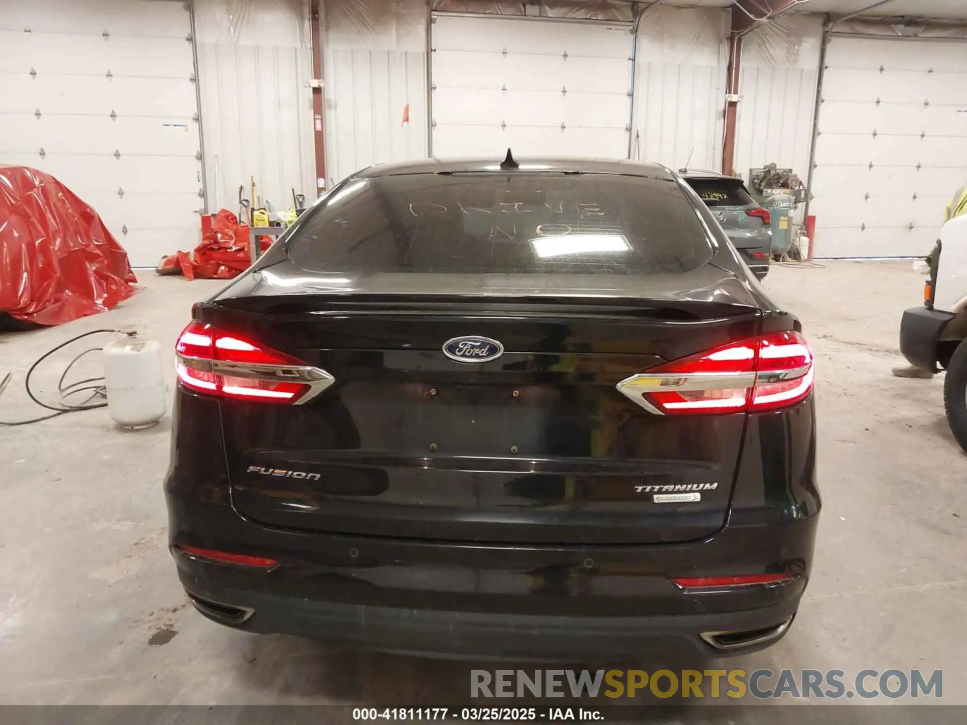 16 fotografías del automóvil dañado 3FA6P0K93KR269569 FORD FUSION 2019