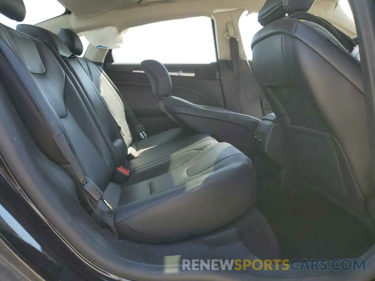 10 fotografías del automóvil dañado 3FA6P0K97KR121781 FORD FUSION 2019