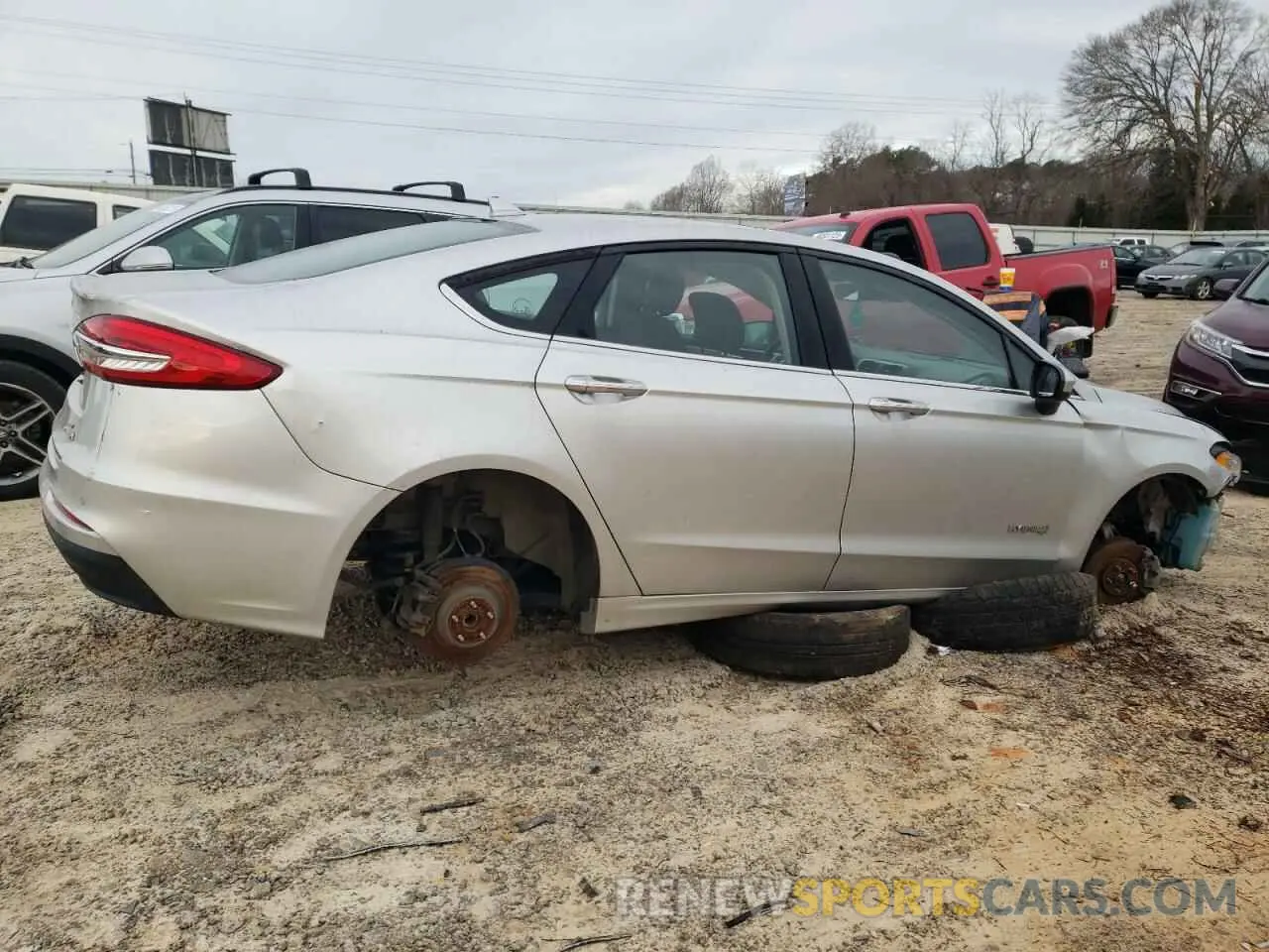 3 fotografías del automóvil dañado 3FA6P0LU0KR140157 FORD FUSION 2019