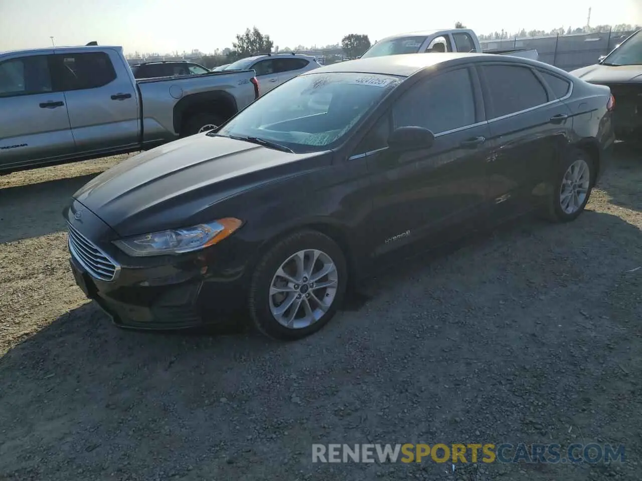 1 fotografías del automóvil dañado 3FA6P0LU0KR199998 FORD FUSION 2019