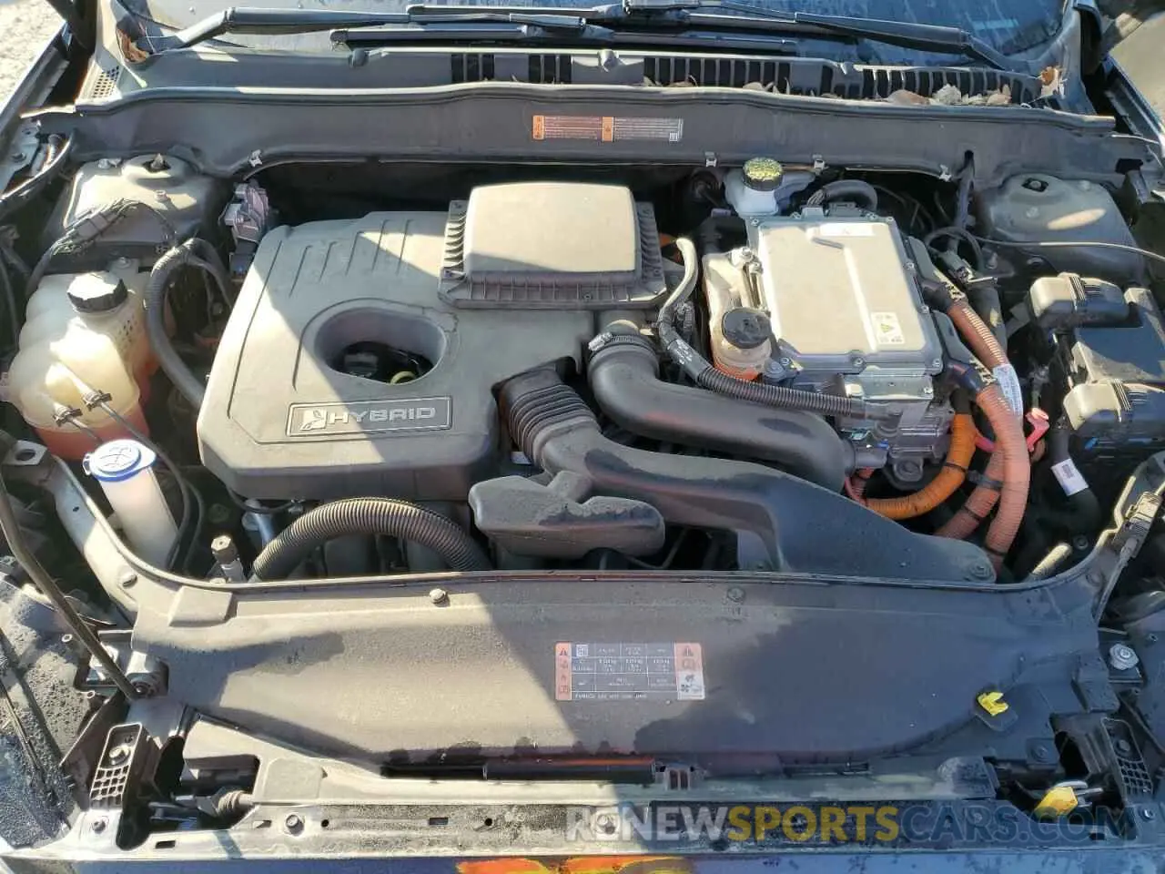 11 fotografías del automóvil dañado 3FA6P0LU0KR199998 FORD FUSION 2019