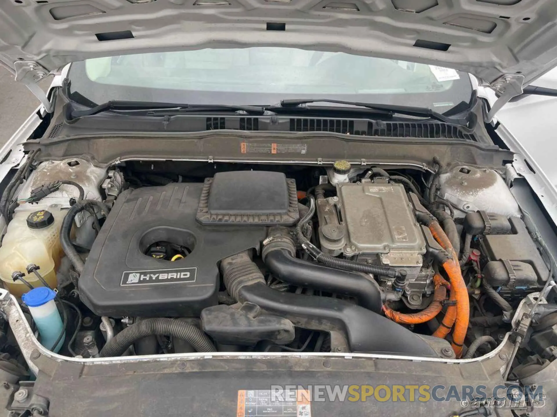 11 fotografías del automóvil dañado 3FA6P0LU0KR277678 FORD FUSION 2019