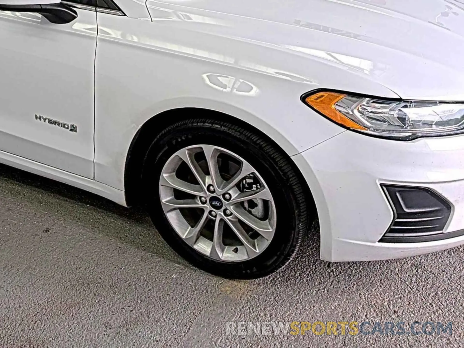 40 fotografías del automóvil dañado 3FA6P0LU0KR285585 FORD FUSION 2019