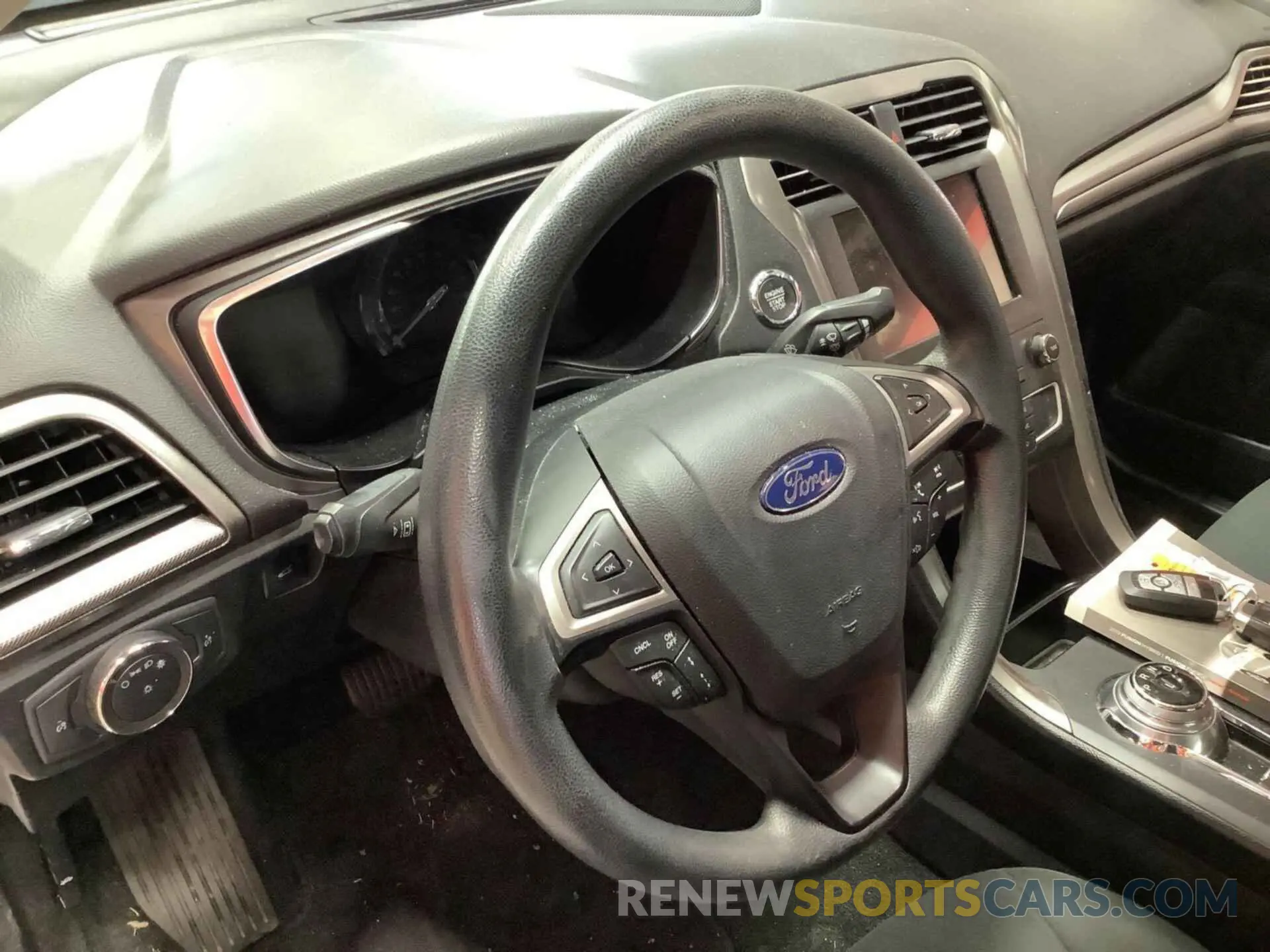 7 fotografías del automóvil dañado 3FA6P0LU0KR285585 FORD FUSION 2019