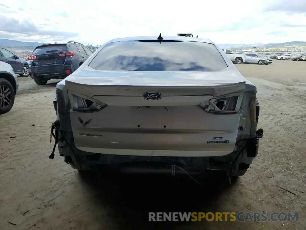 6 fotografías del automóvil dañado 3FA6P0LU1KR105742 FORD FUSION 2019