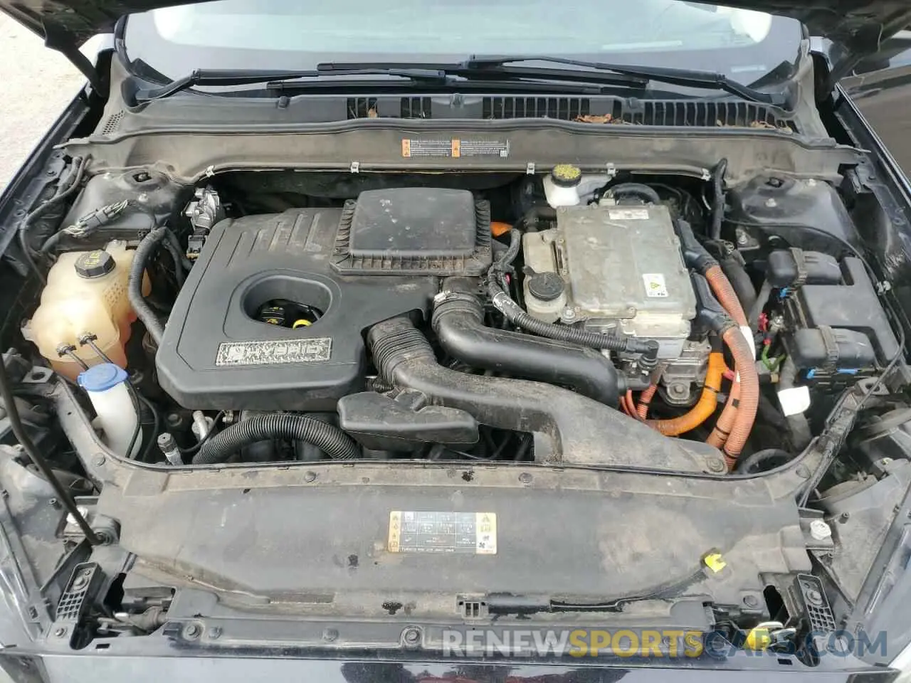 11 fotografías del automóvil dañado 3FA6P0LU1KR120659 FORD FUSION 2019