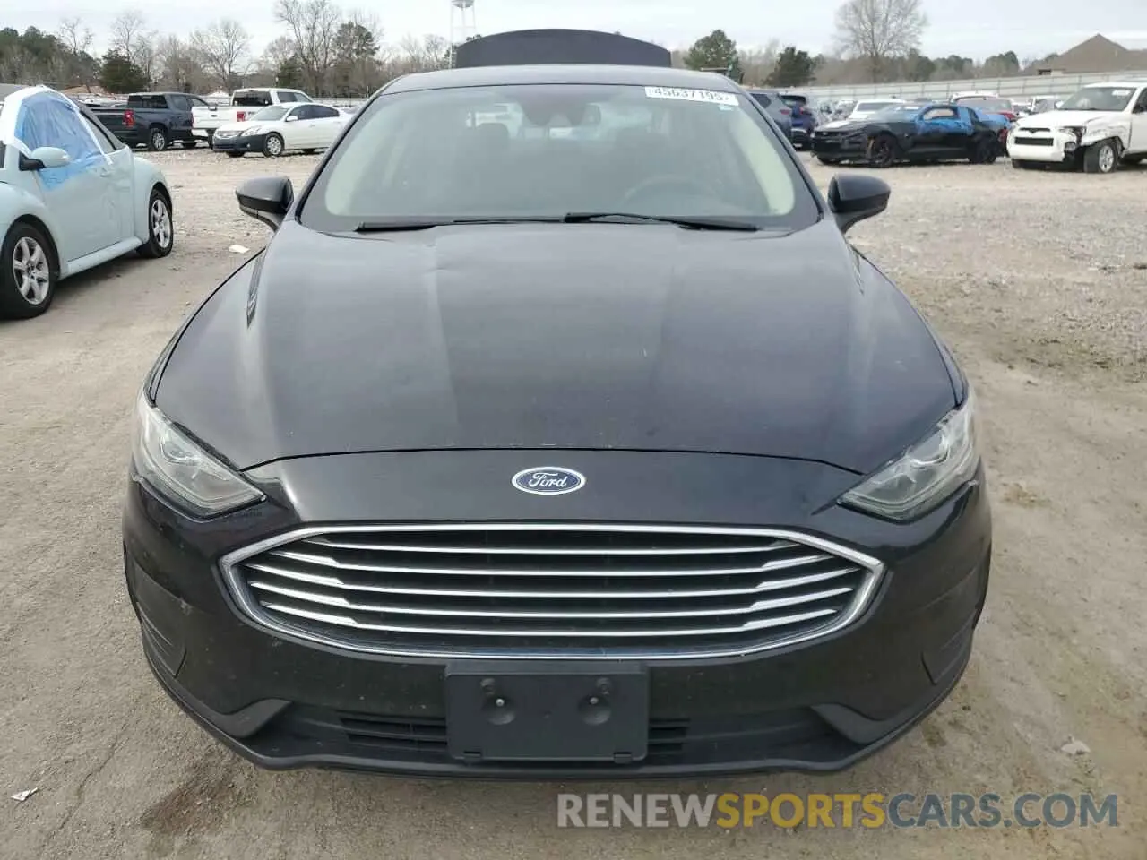 5 fotografías del automóvil dañado 3FA6P0LU1KR120659 FORD FUSION 2019
