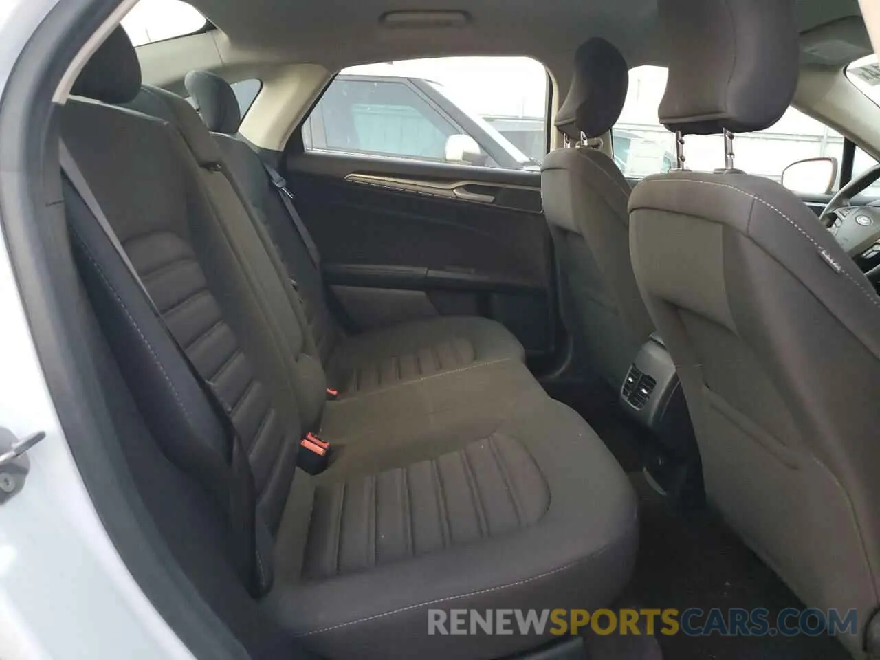 10 fotografías del automóvil dañado 3FA6P0LU1KR175144 FORD FUSION 2019