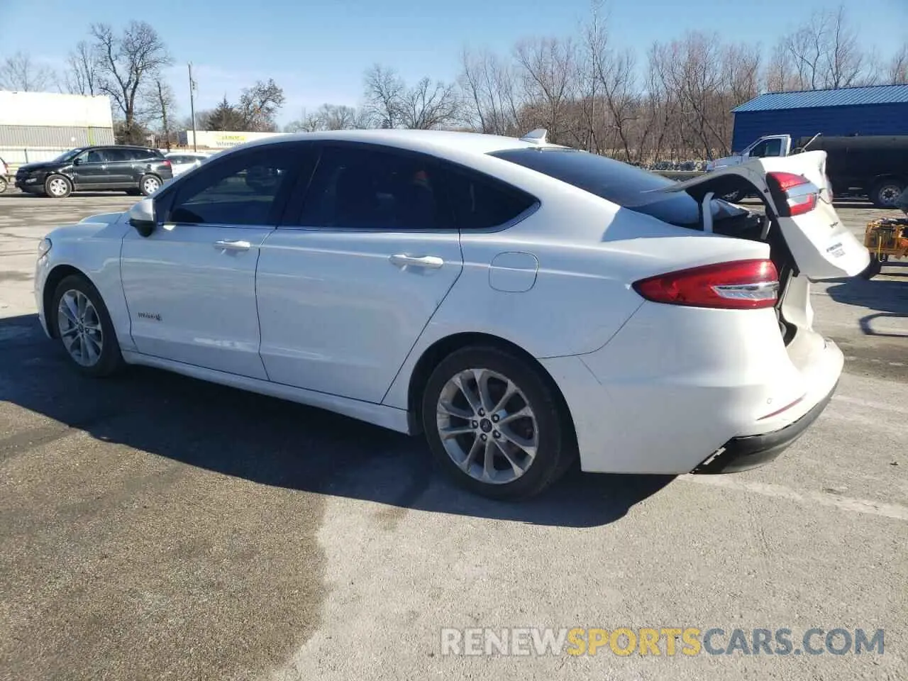 2 fotografías del automóvil dañado 3FA6P0LU1KR182594 FORD FUSION 2019