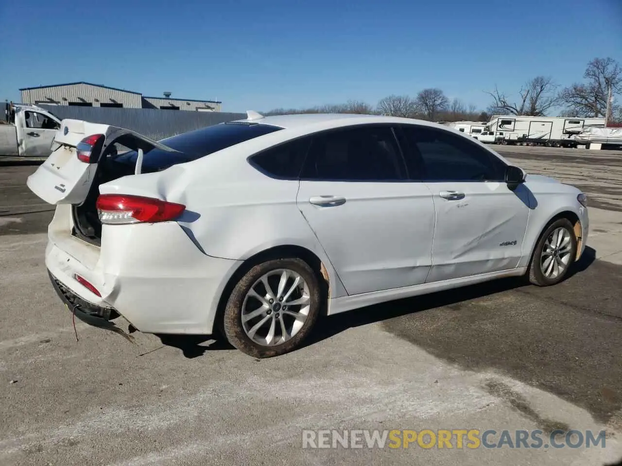 3 fotografías del automóvil dañado 3FA6P0LU1KR182594 FORD FUSION 2019