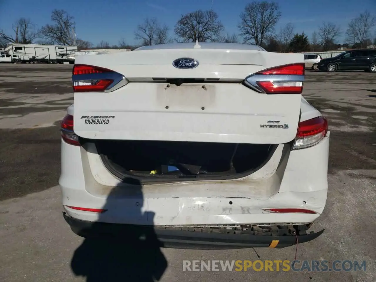 6 fotografías del automóvil dañado 3FA6P0LU1KR182594 FORD FUSION 2019