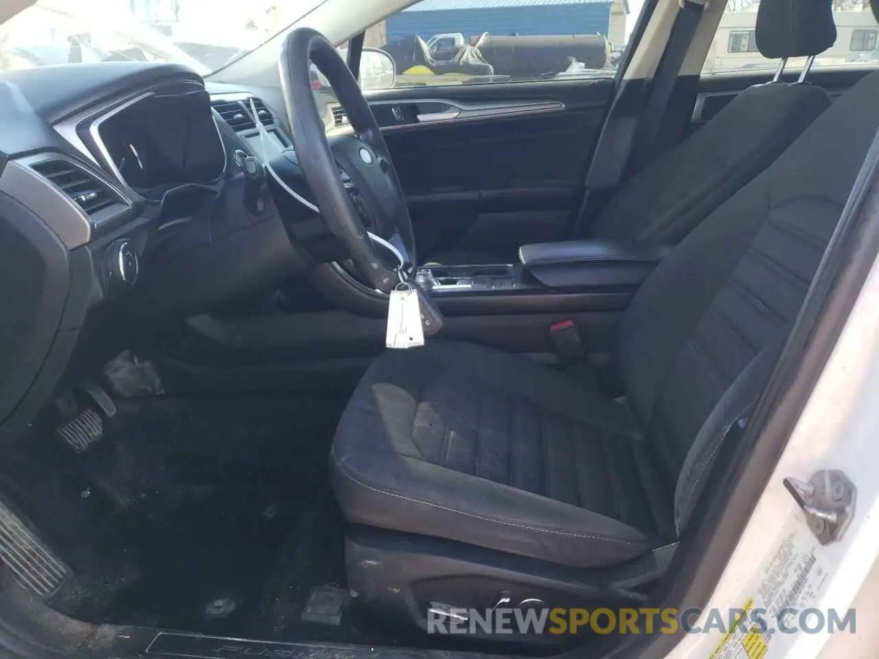 7 fotografías del automóvil dañado 3FA6P0LU1KR182594 FORD FUSION 2019