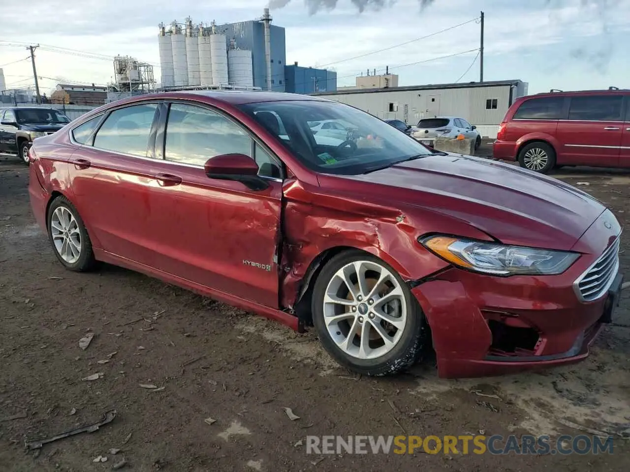 4 fotografías del automóvil dañado 3FA6P0LU1KR187648 FORD FUSION 2019