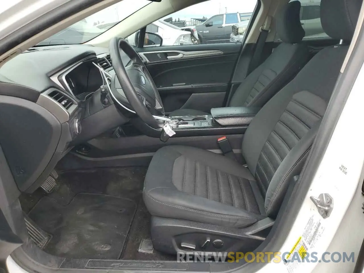 7 fotografías del automóvil dañado 3FA6P0LU2KR119777 FORD FUSION 2019