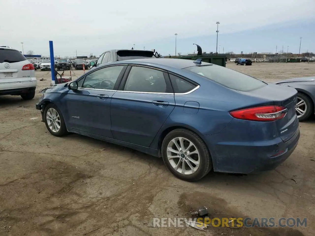 2 fotografías del automóvil dañado 3FA6P0LU2KR168154 FORD FUSION 2019