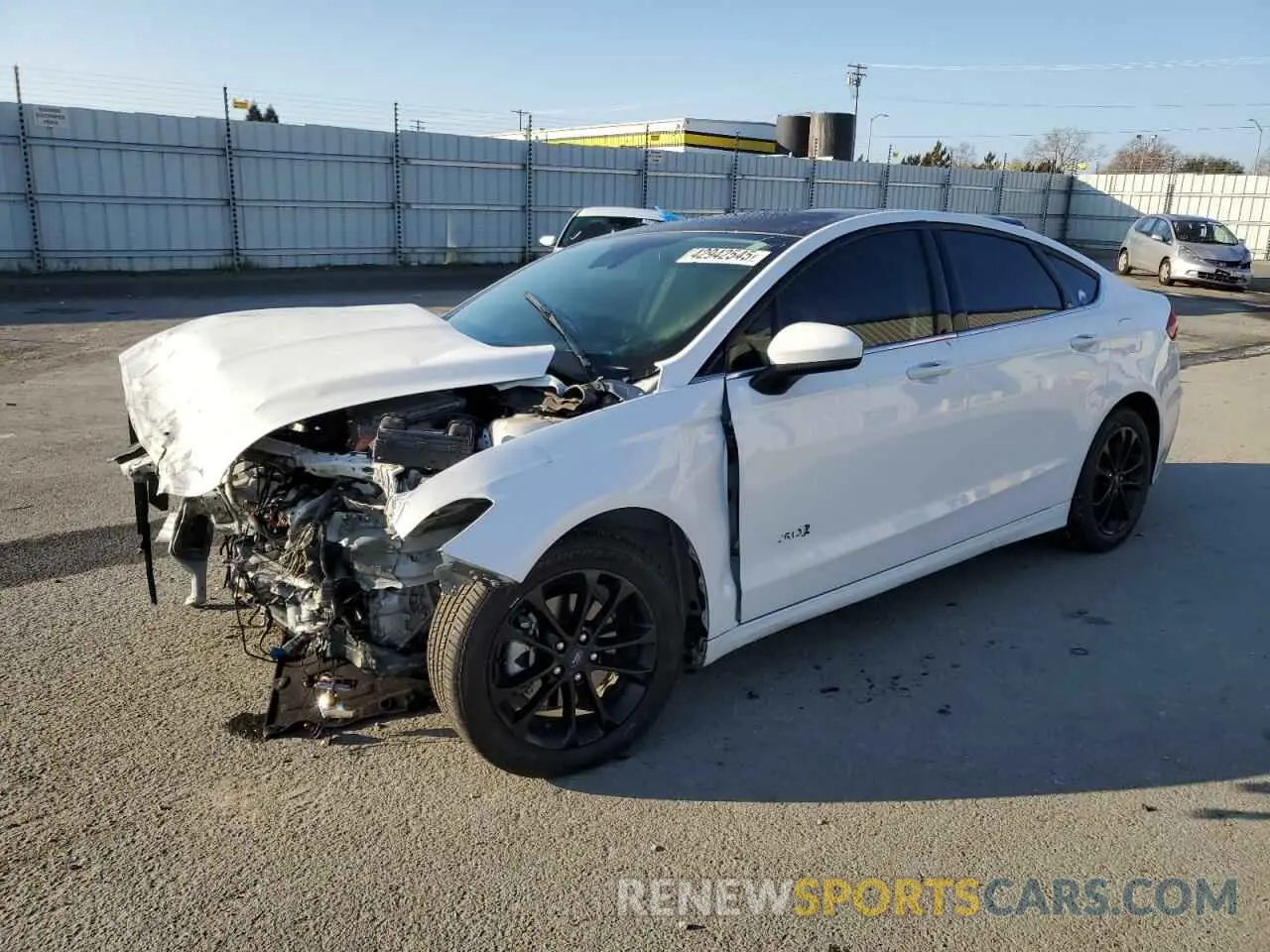 1 fotografías del automóvil dañado 3FA6P0LU2KR179056 FORD FUSION 2019