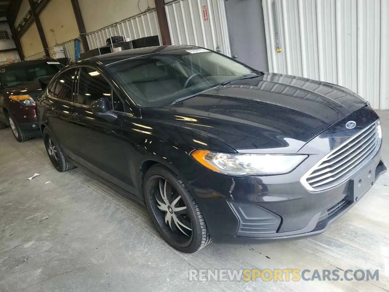 4 fotografías del automóvil dañado 3FA6P0LU2KR182538 FORD FUSION 2019