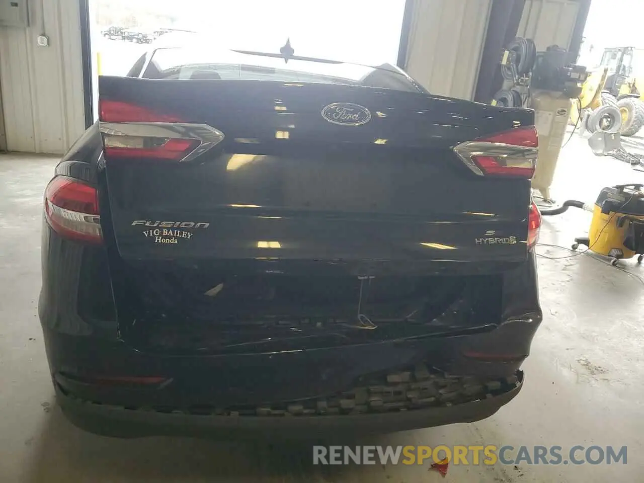 6 fotografías del automóvil dañado 3FA6P0LU2KR182538 FORD FUSION 2019