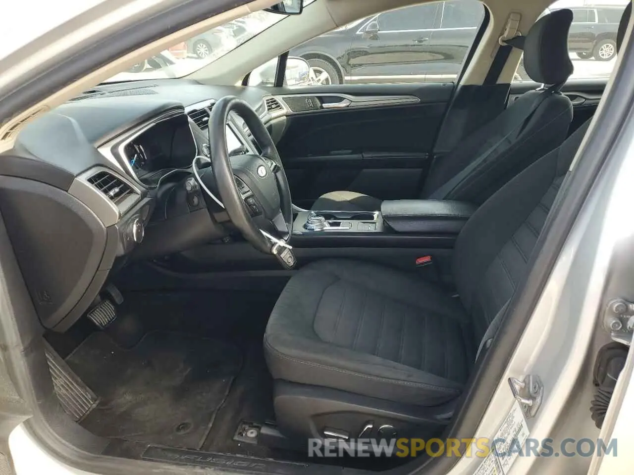 7 fotografías del automóvil dañado 3FA6P0LU2KR261708 FORD FUSION 2019