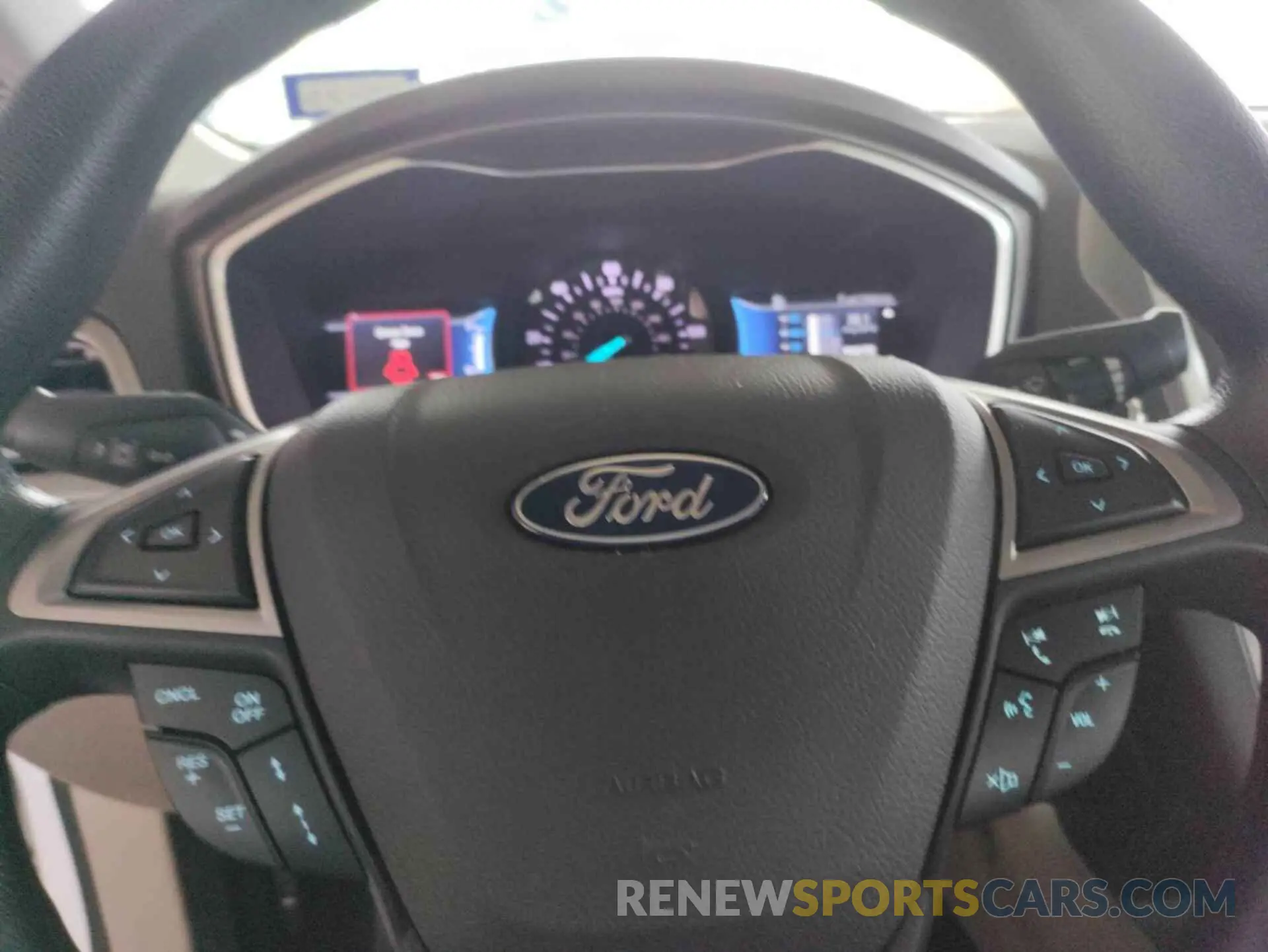 12 fotografías del automóvil dañado 3FA6P0LU2KR269176 FORD FUSION 2019