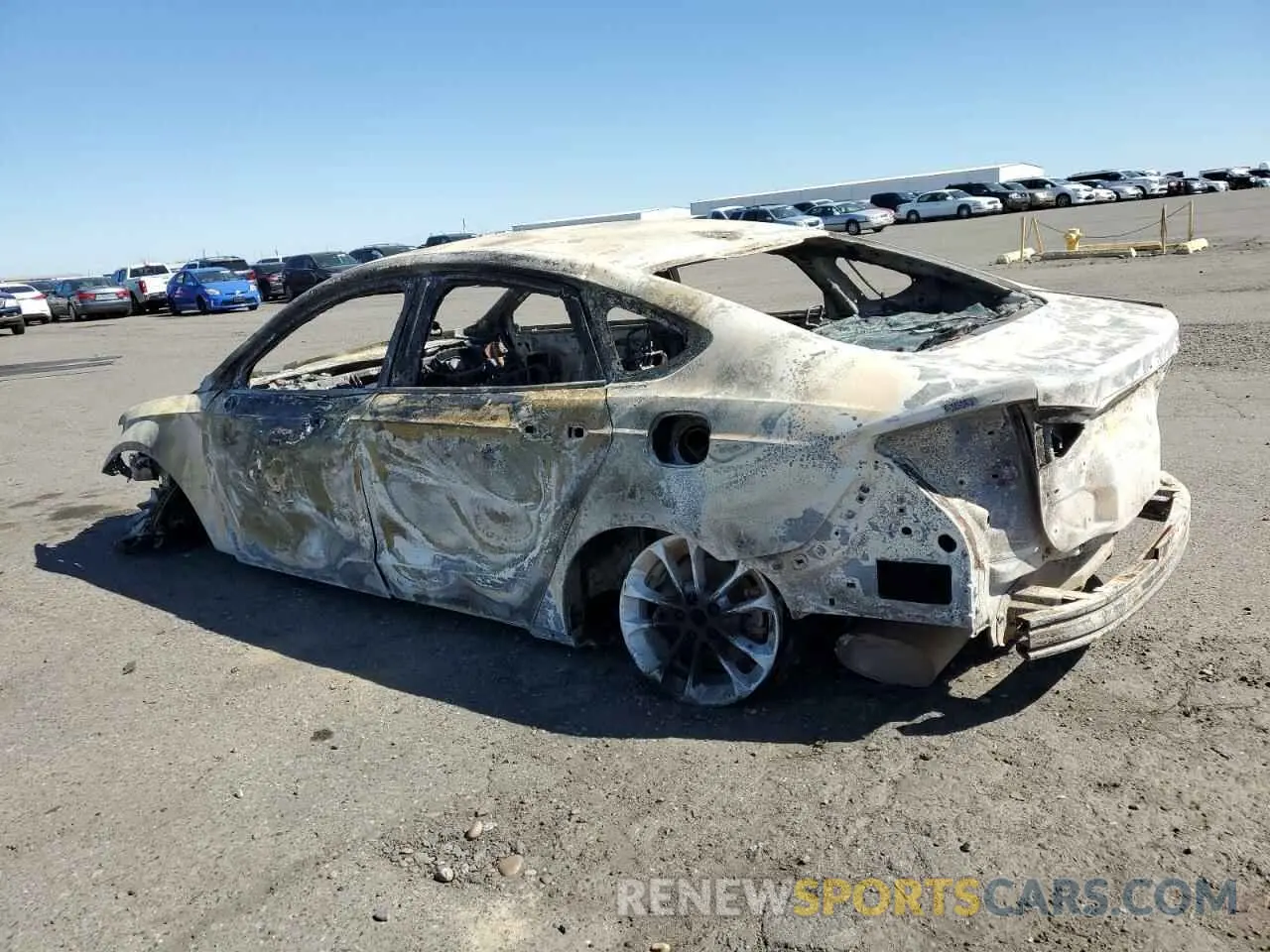 2 fotografías del automóvil dañado 3FA6P0LU2KR272093 FORD FUSION 2019
