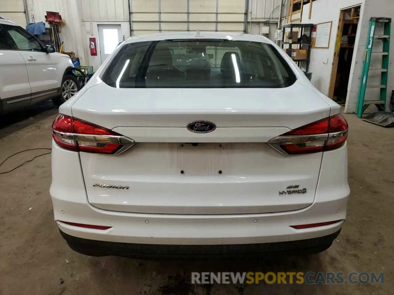 6 fotografías del automóvil dañado 3FA6P0LU2KR285104 FORD FUSION 2019