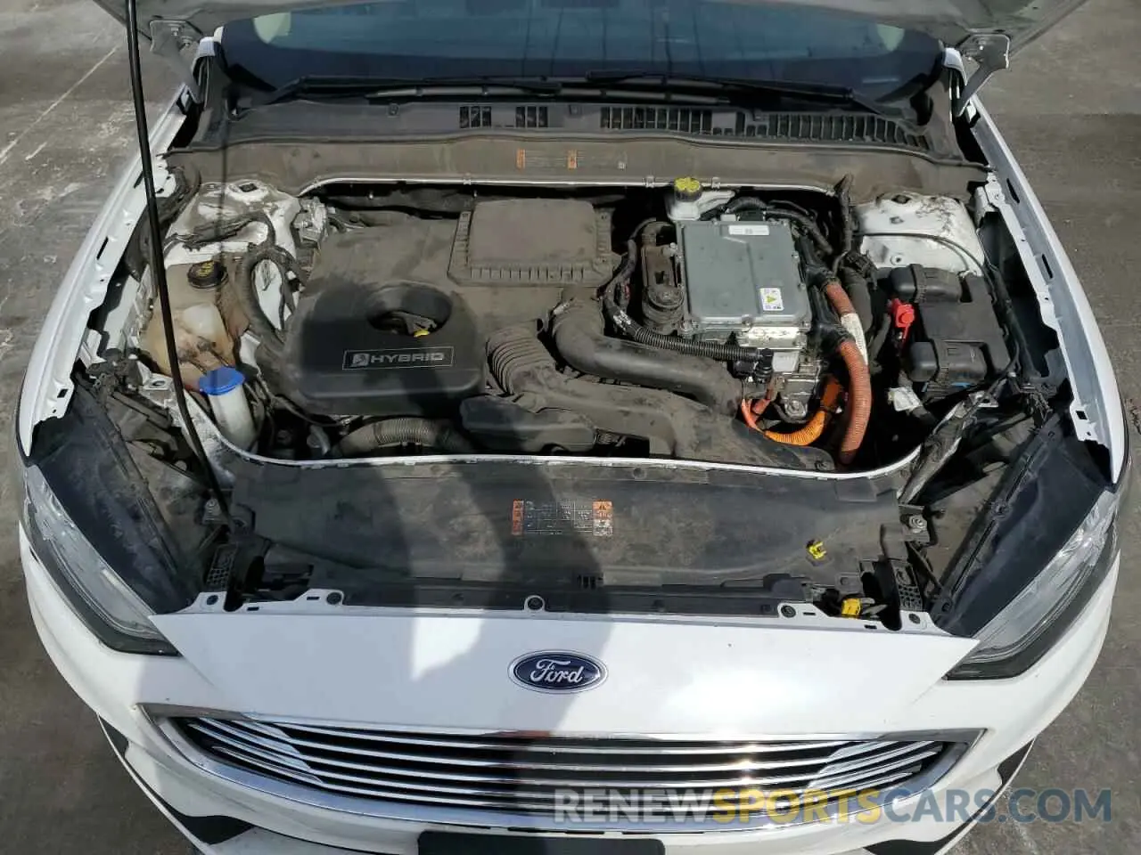 11 fotografías del automóvil dañado 3FA6P0LU3KR124230 FORD FUSION 2019