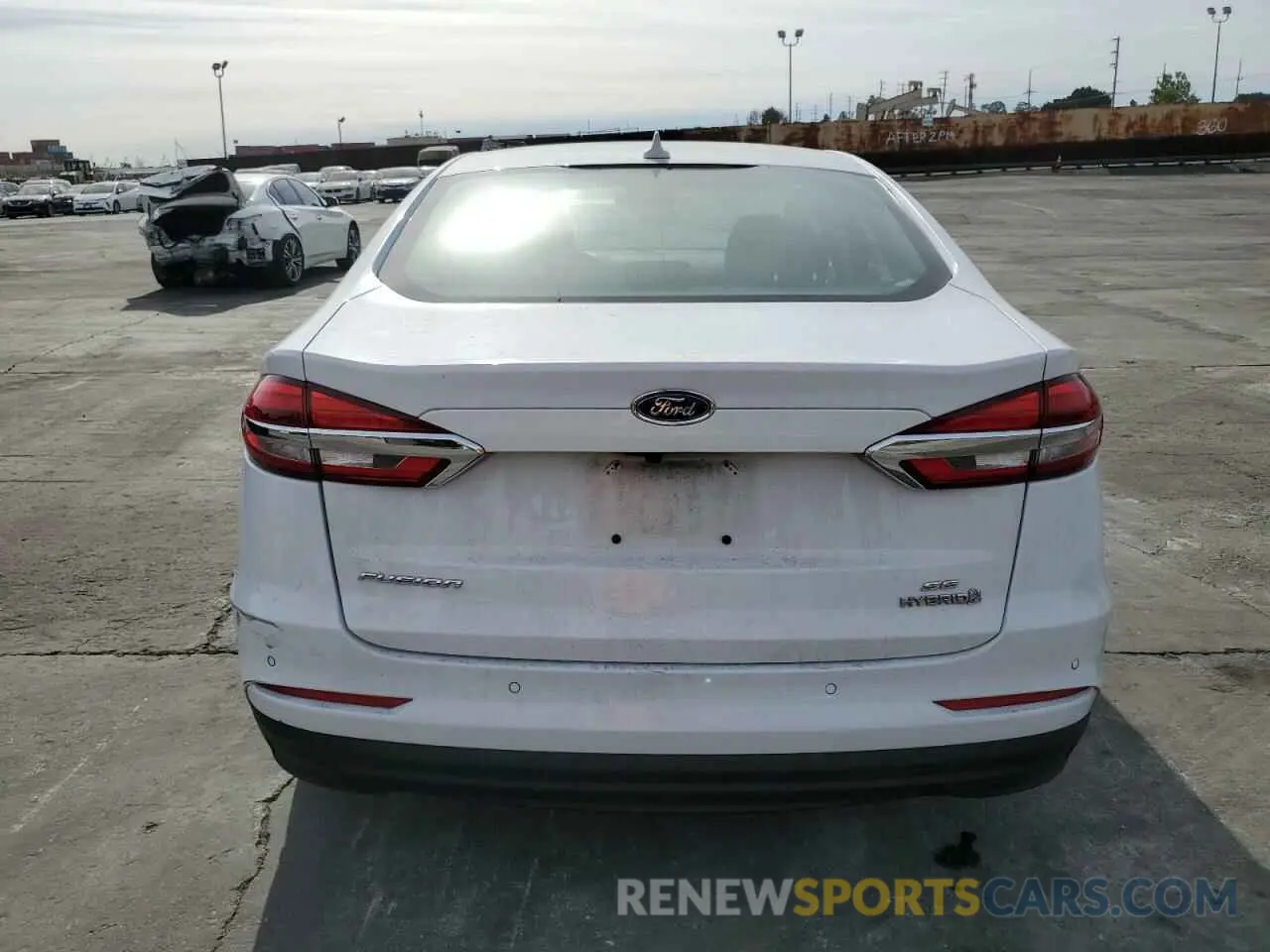 6 fotografías del automóvil dañado 3FA6P0LU3KR124230 FORD FUSION 2019