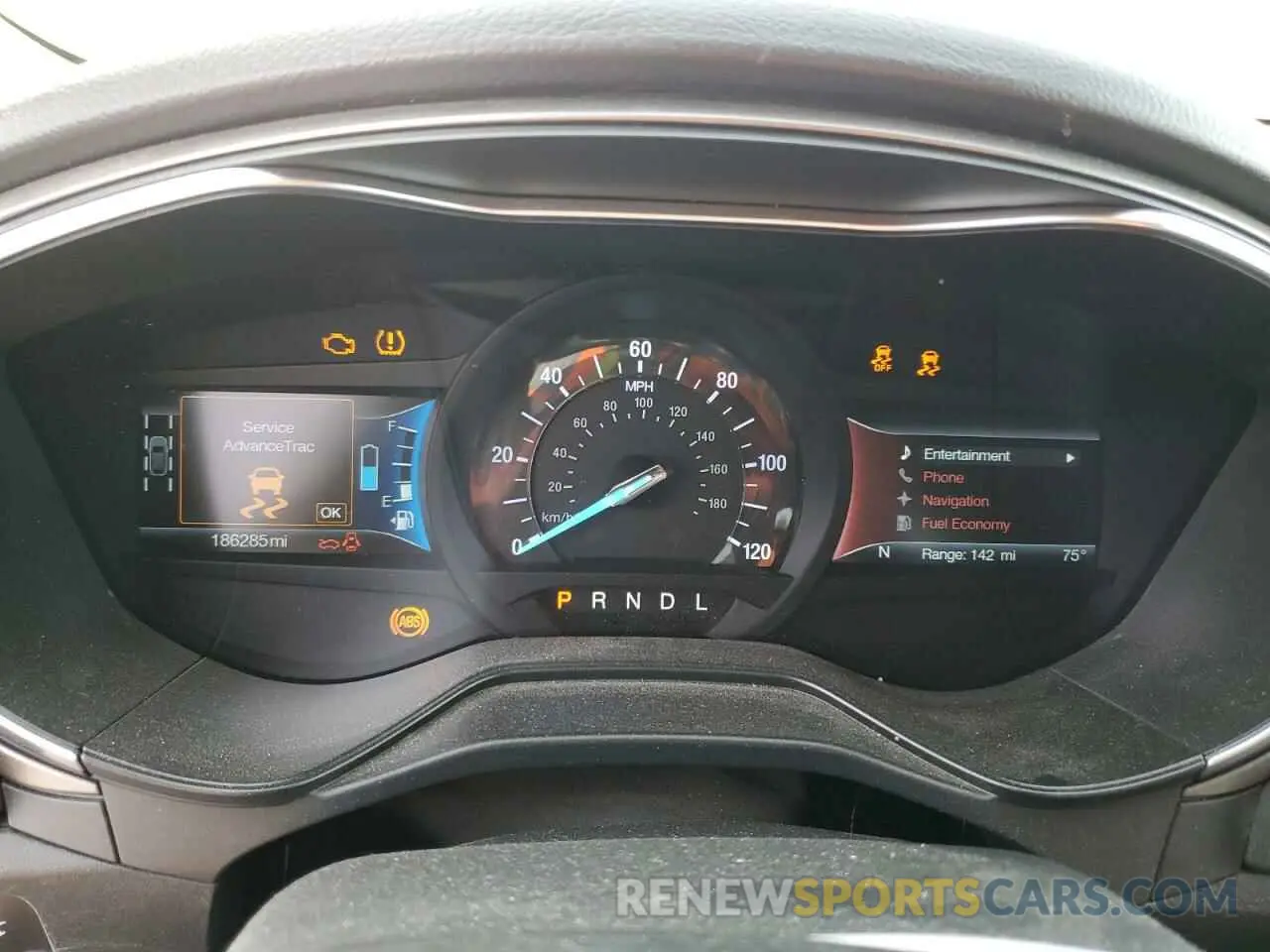 9 fotografías del automóvil dañado 3FA6P0LU3KR124230 FORD FUSION 2019