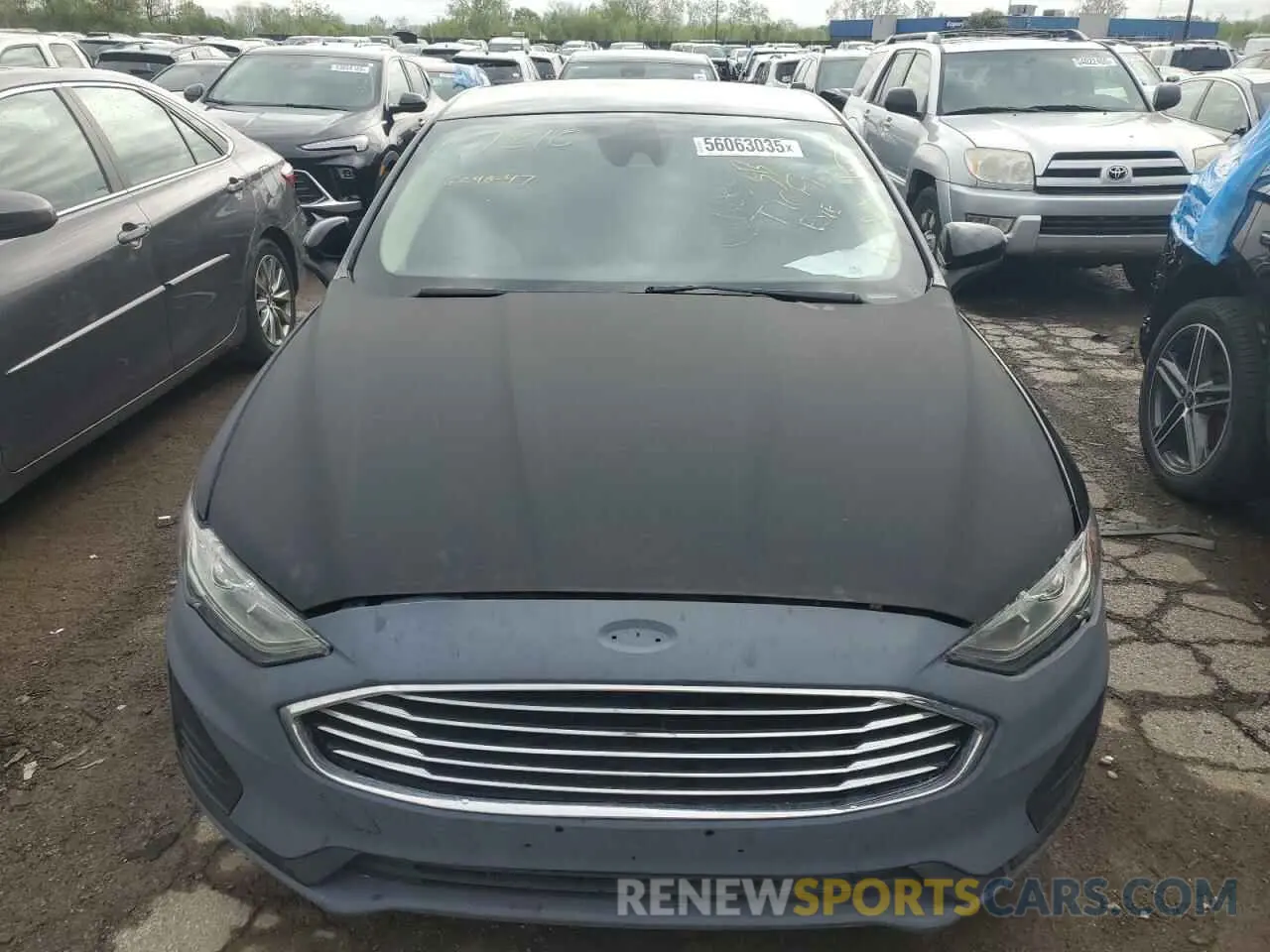 5 fotografías del automóvil dañado 3FA6P0LU3KR167210 FORD FUSION 2019