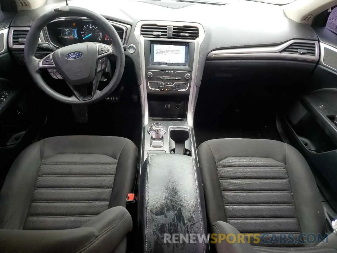 8 fotografías del automóvil dañado 3FA6P0LU3KR167210 FORD FUSION 2019