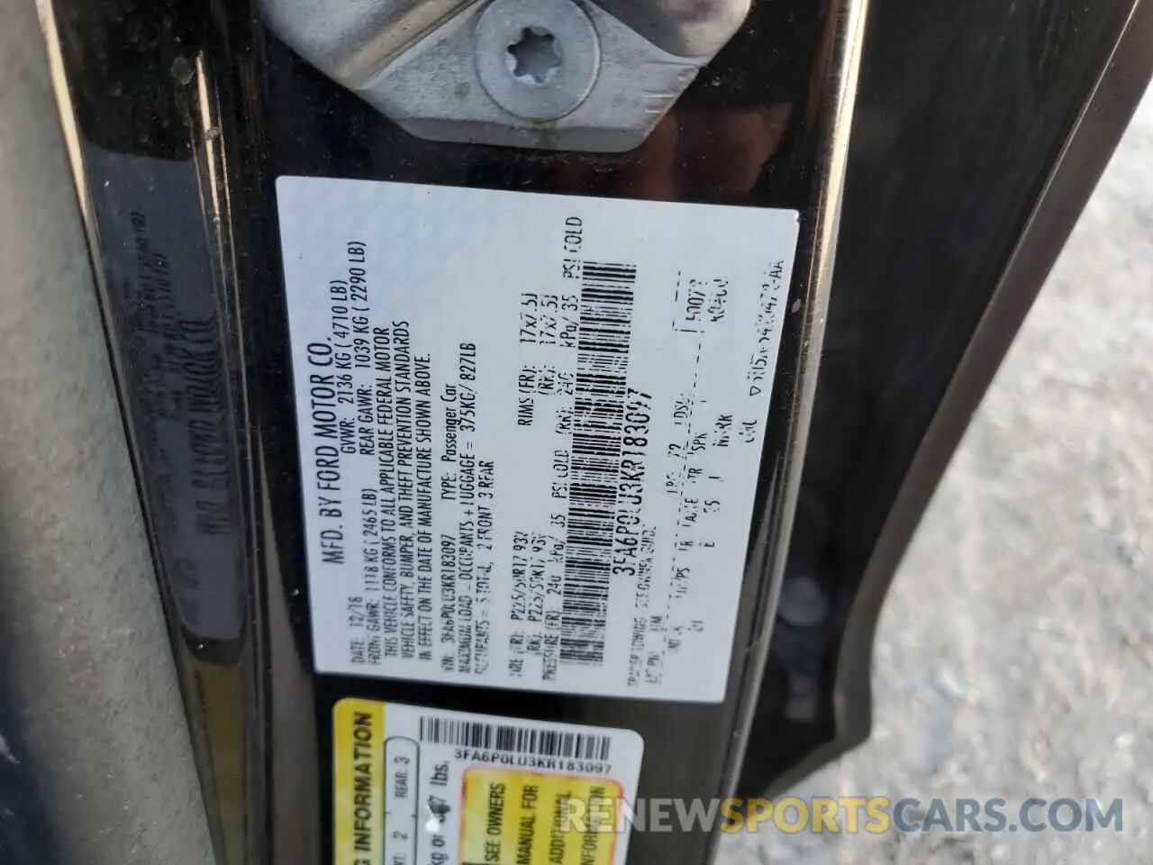 12 fotografías del automóvil dañado 3FA6P0LU3KR183097 FORD FUSION 2019