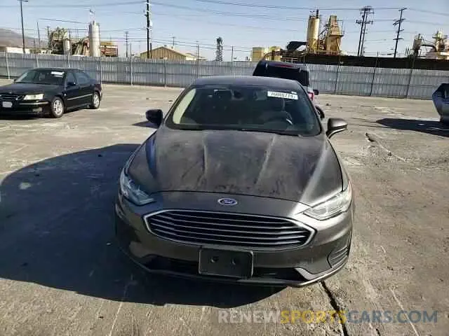 11 fotografías del automóvil dañado 3FA6P0LU4KR143708 FORD FUSION 2019