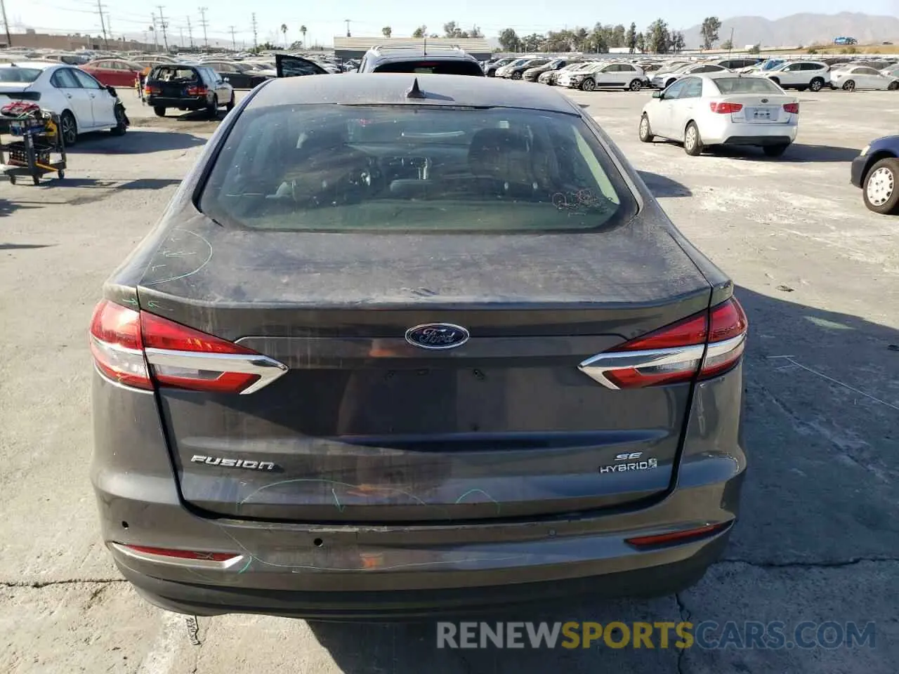 6 fotografías del automóvil dañado 3FA6P0LU4KR143708 FORD FUSION 2019