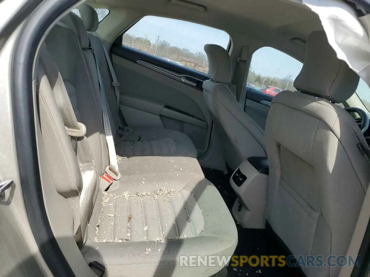 10 fotografías del automóvil dañado 3FA6P0LU4KR146365 FORD FUSION 2019