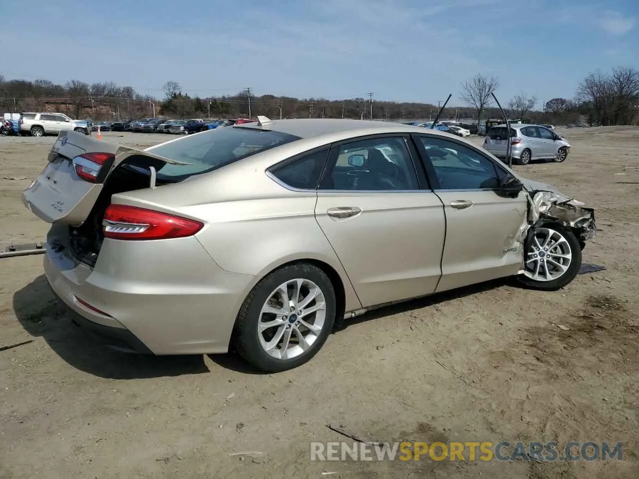 3 fotografías del automóvil dañado 3FA6P0LU4KR146365 FORD FUSION 2019