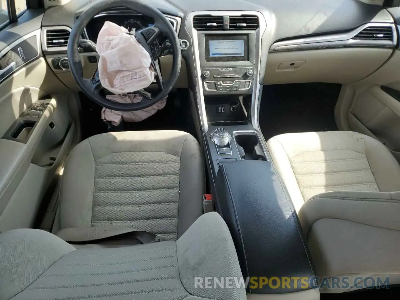 8 fotografías del automóvil dañado 3FA6P0LU4KR146365 FORD FUSION 2019