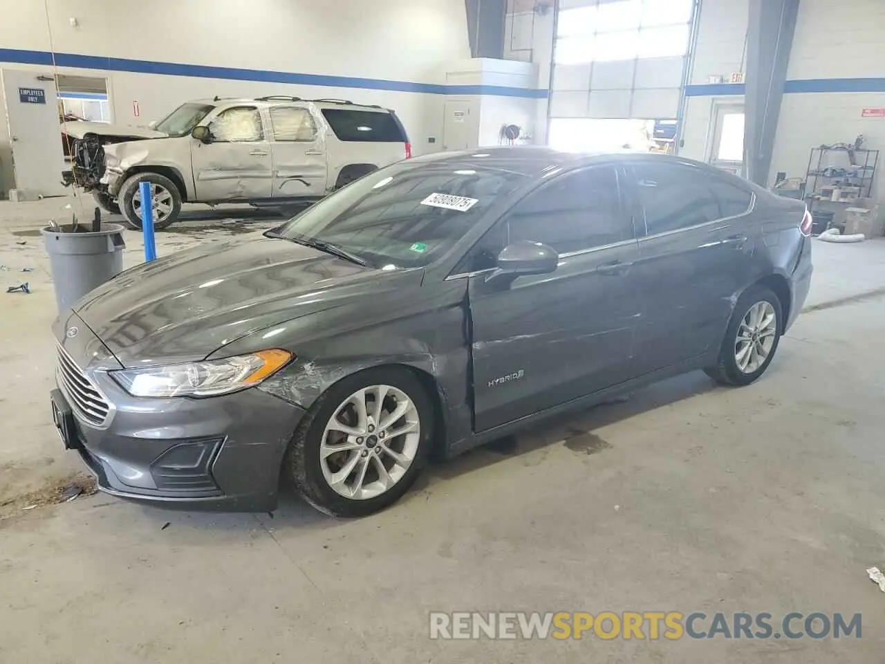 1 fotografías del automóvil dañado 3FA6P0LU4KR241900 FORD FUSION 2019