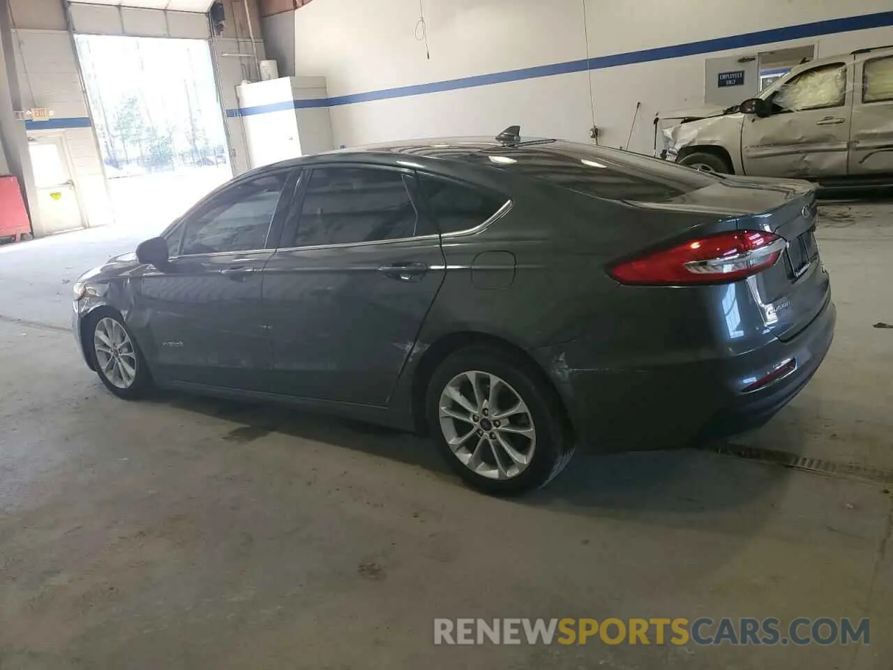 2 fotografías del automóvil dañado 3FA6P0LU4KR241900 FORD FUSION 2019