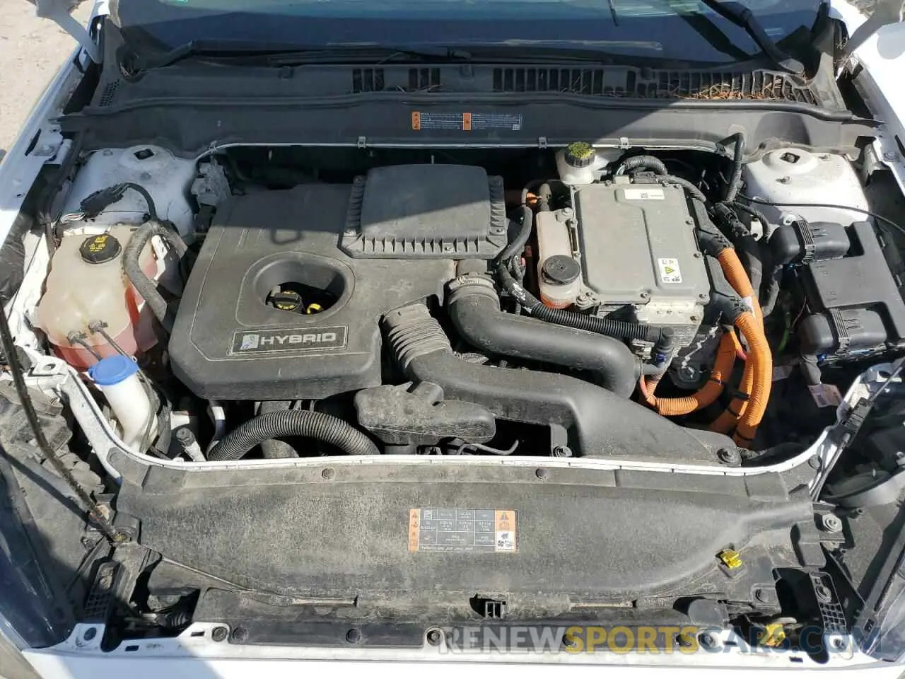 11 fotografías del automóvil dañado 3FA6P0LU4KR262729 FORD FUSION 2019