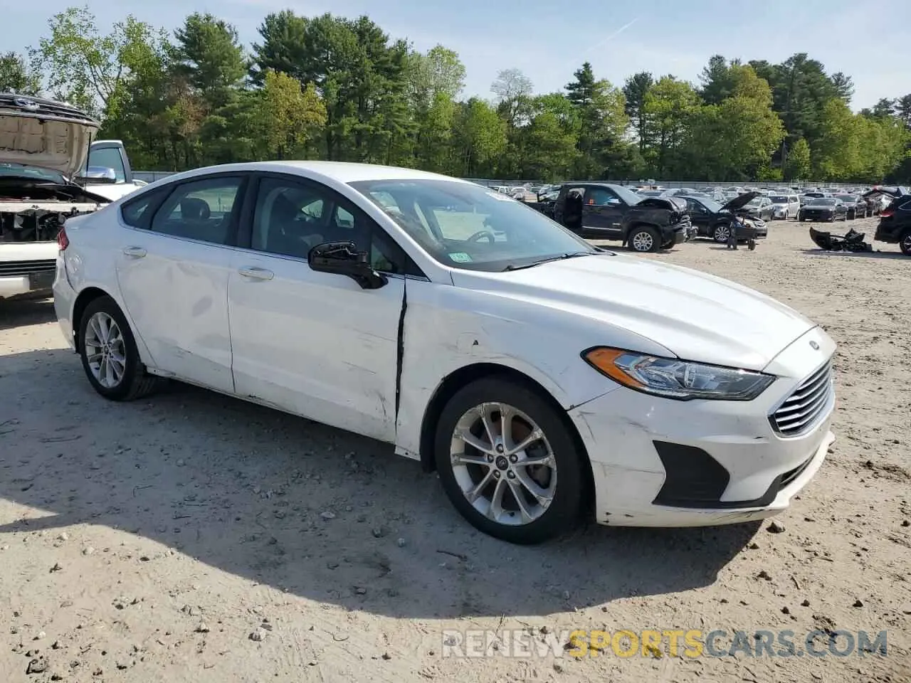 4 fotografías del automóvil dañado 3FA6P0LU4KR262729 FORD FUSION 2019