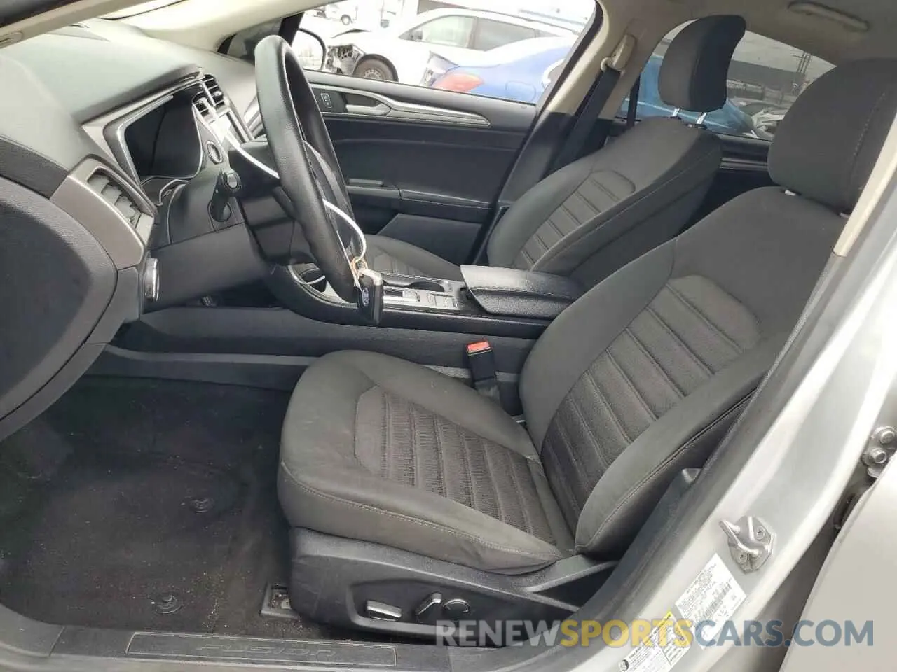 7 fotografías del automóvil dañado 3FA6P0LU4KR265436 FORD FUSION 2019