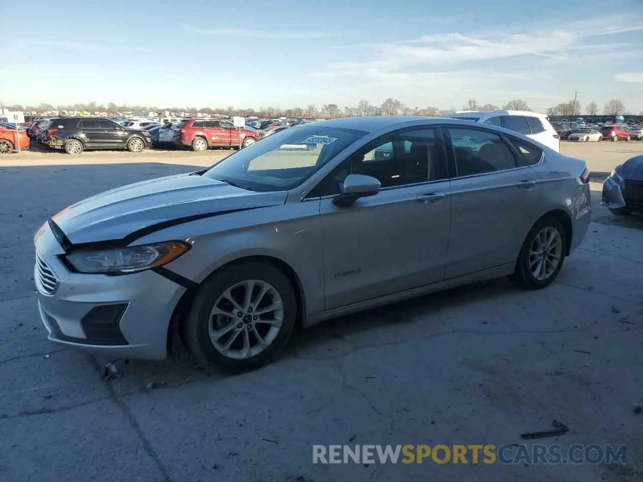1 fotografías del automóvil dañado 3FA6P0LU5KR117165 FORD FUSION 2019