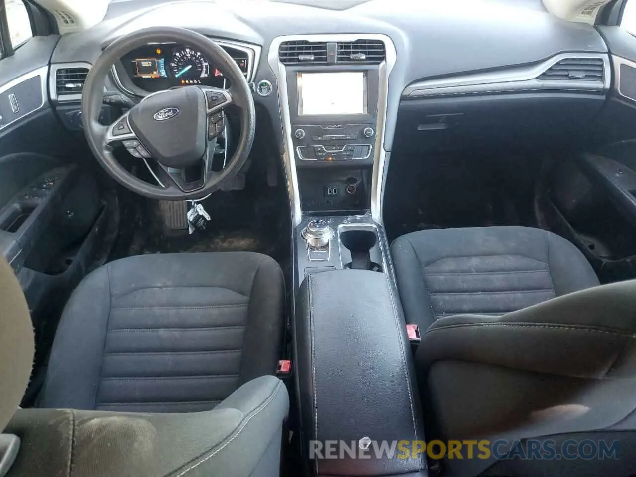 8 fotografías del automóvil dañado 3FA6P0LU5KR117165 FORD FUSION 2019