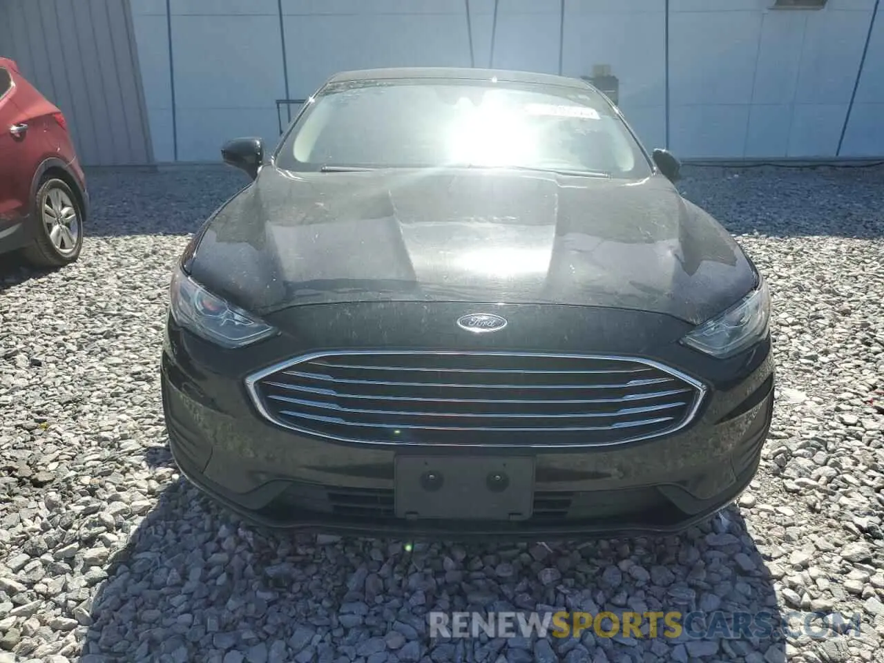 5 fotografías del automóvil dañado 3FA6P0LU5KR121068 FORD FUSION 2019