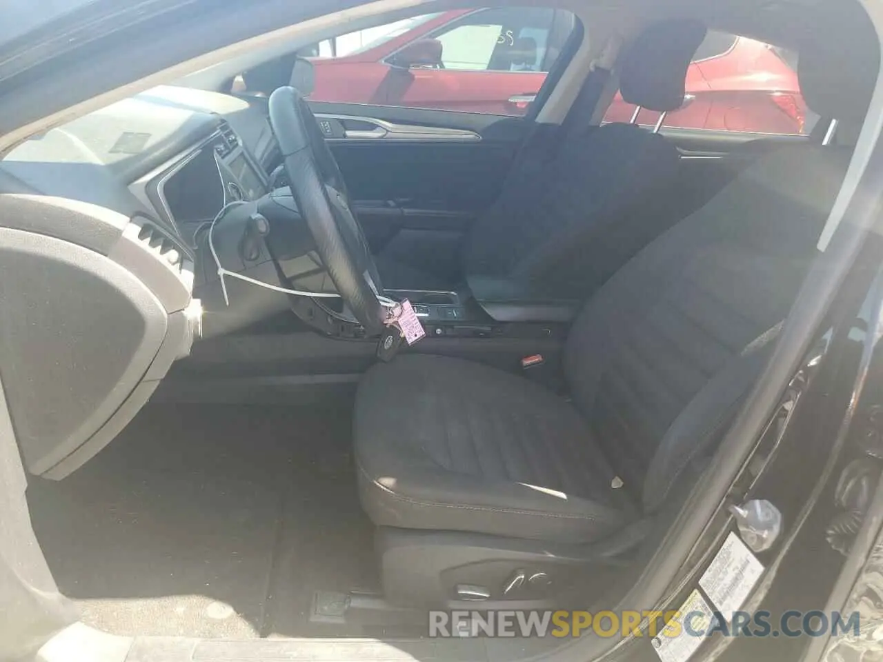 7 fotografías del automóvil dañado 3FA6P0LU5KR121068 FORD FUSION 2019