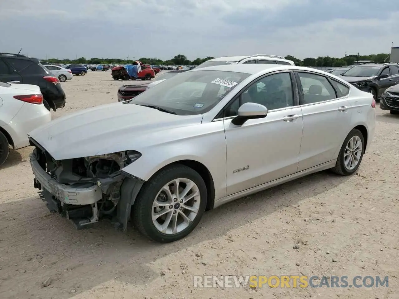 1 fotografías del automóvil dañado 3FA6P0LU5KR187765 FORD FUSION 2019