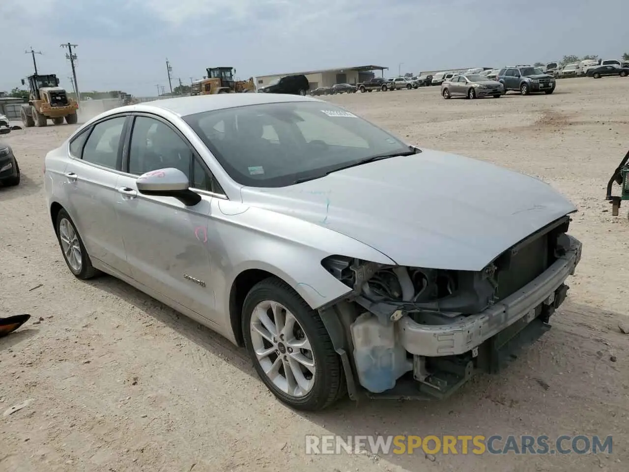 4 fotografías del automóvil dañado 3FA6P0LU5KR187765 FORD FUSION 2019